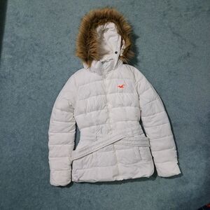 Hollister White Puffer Jacket with Faux Fur Hood